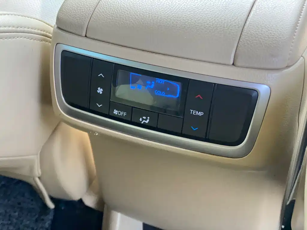 Toyota Highlander 2018 — фото 21