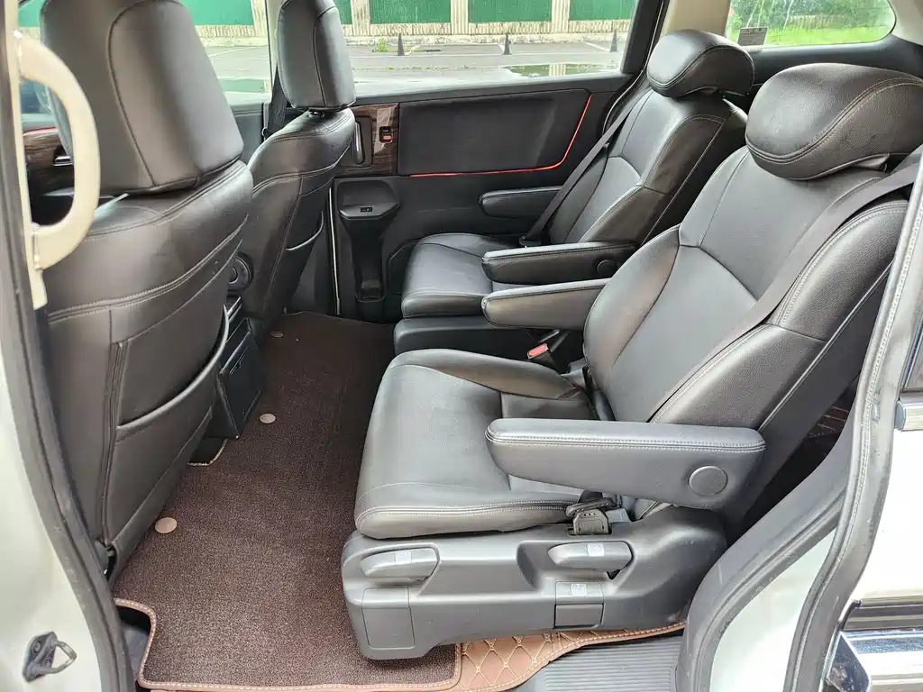 Honda Elysion 2018 — фото 15