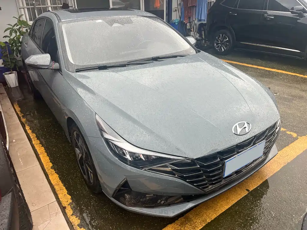 Hyundai Elantra 2022 — фото 2
