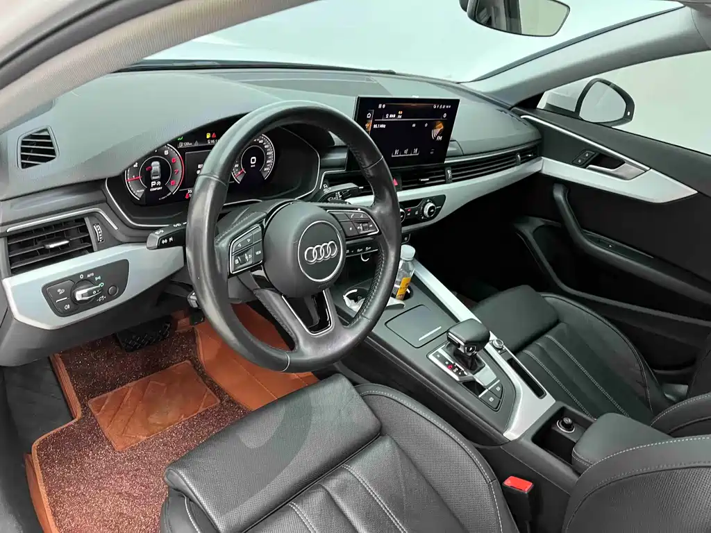 Audi A4L 2021