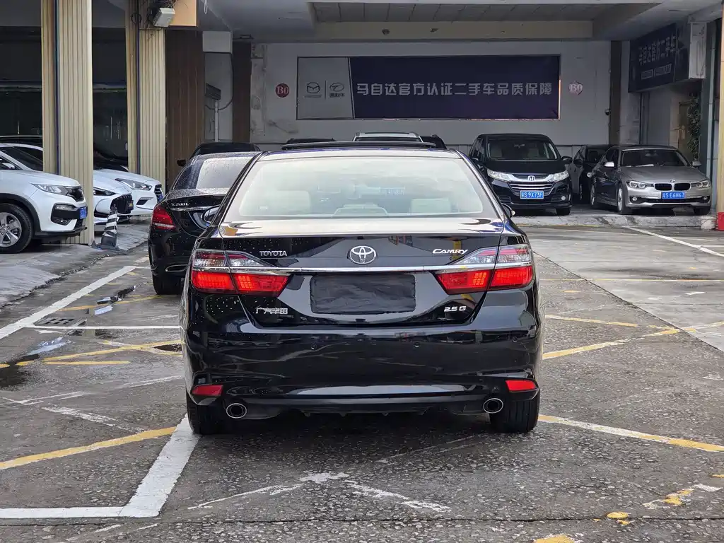 Toyota Camry 2016 — фото 21
