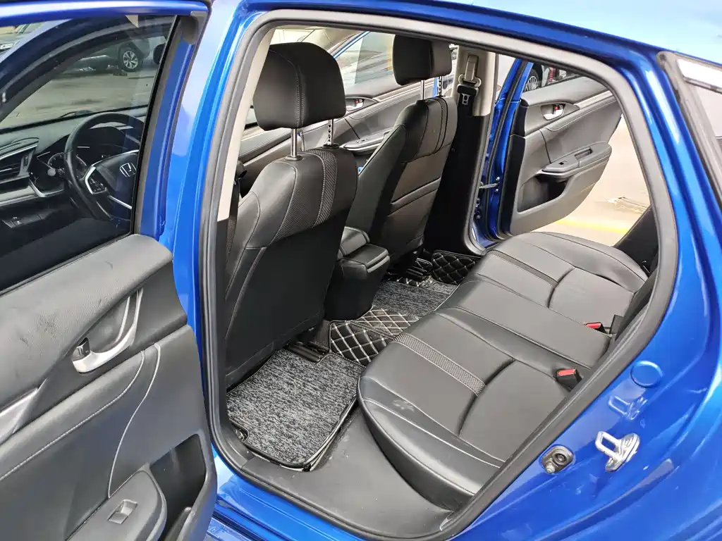 Honda Civic 2020 — фото 10