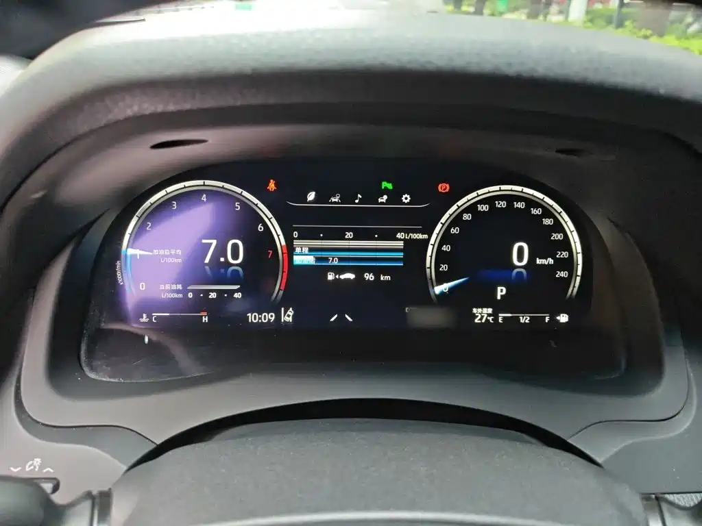 Toyota Camry 2021 — фото 4