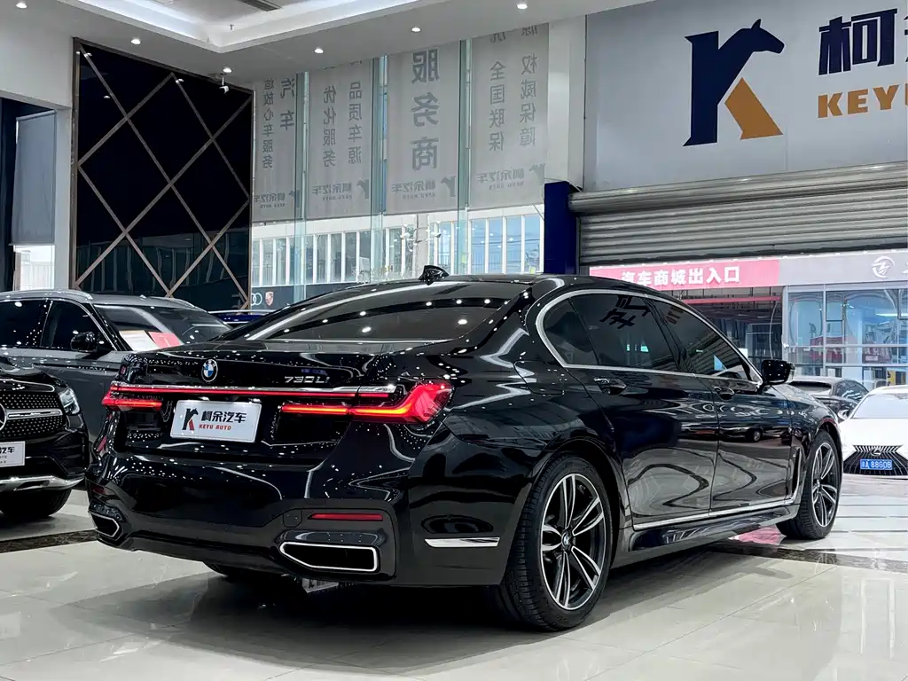 BMW 7 Series 2019 — фото 15
