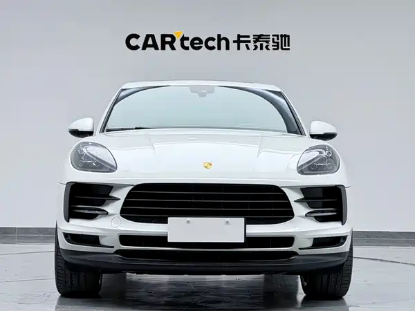 Porsche Macan 2021