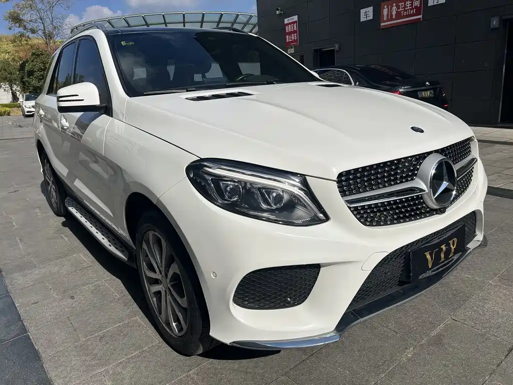 Mercedes-Benz GLE 2017 — фото 3