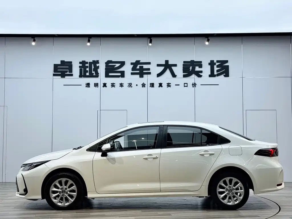 Toyota Corolla 2020 — фото 24
