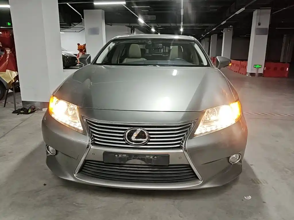 Lexus ES 2015 — фото 3