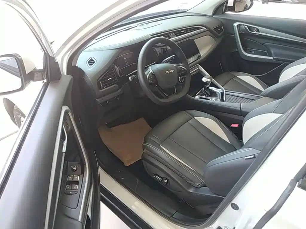 Dongfeng Fengshen AX7 2021 — фото 16
