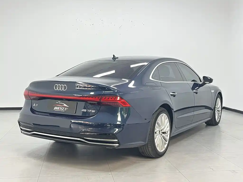 Audi A7L 2024 — фото 6