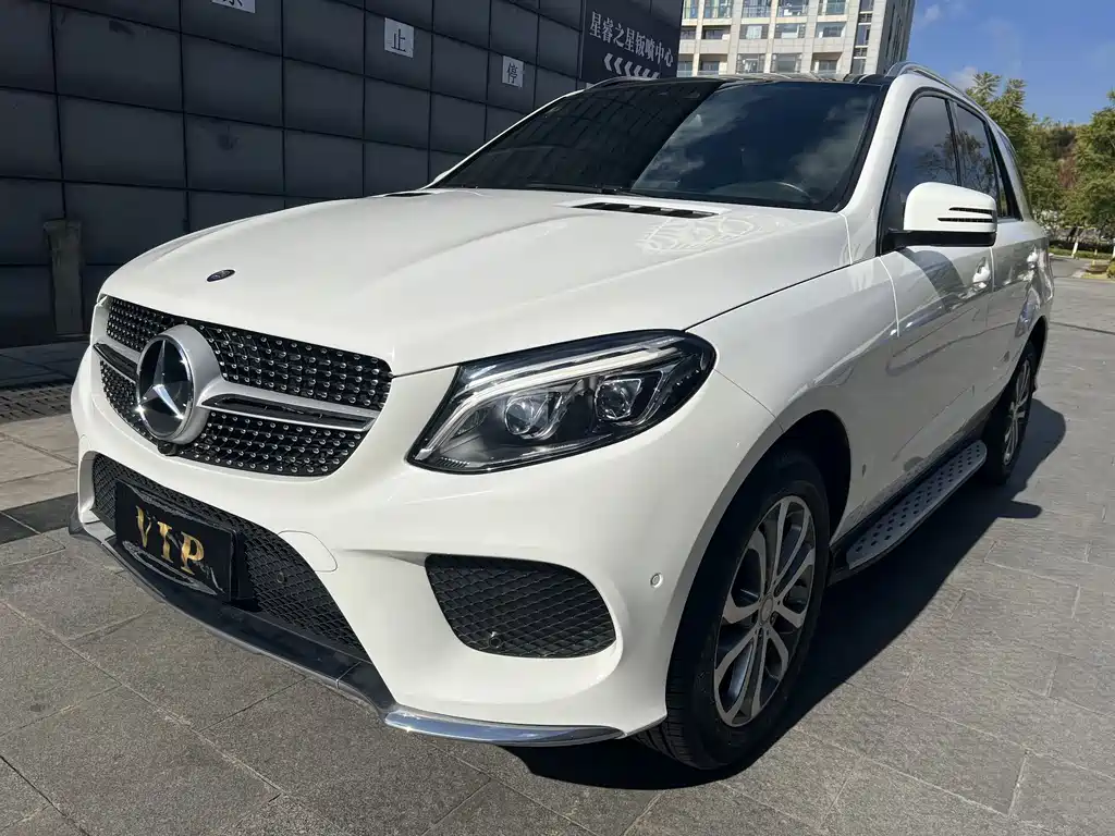 Mercedes-Benz GLE 2017 — фото 1