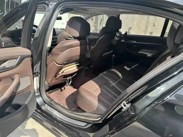 BMW 5 Series 2021