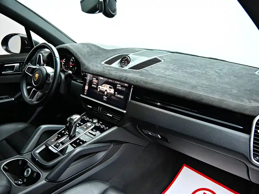 Porsche Cayenne 2020 — фото 14