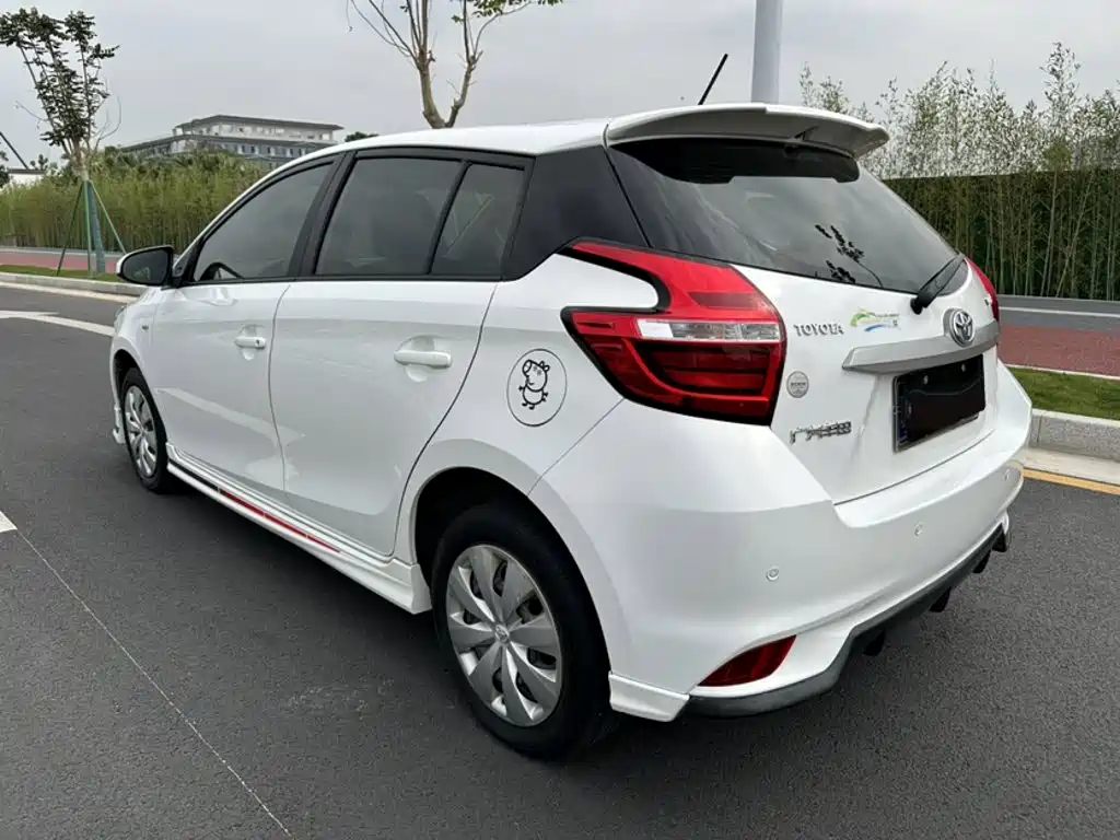 Toyota Yaris L 2018 — фото 16