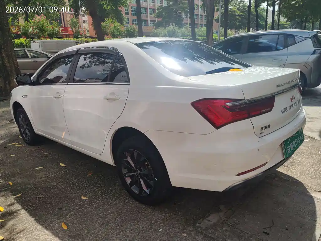 BYD Qin NEV 2023 — фото 10