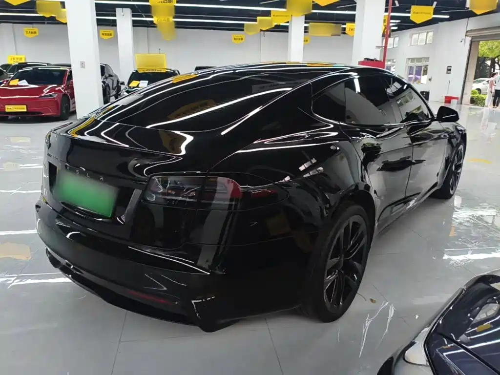 Tesla Model S 2023