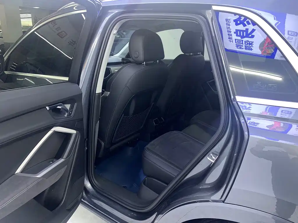 Audi Q3 2023 — фото 13
