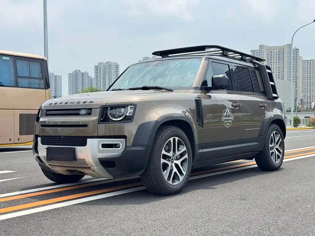 Land Rover Defender 2022