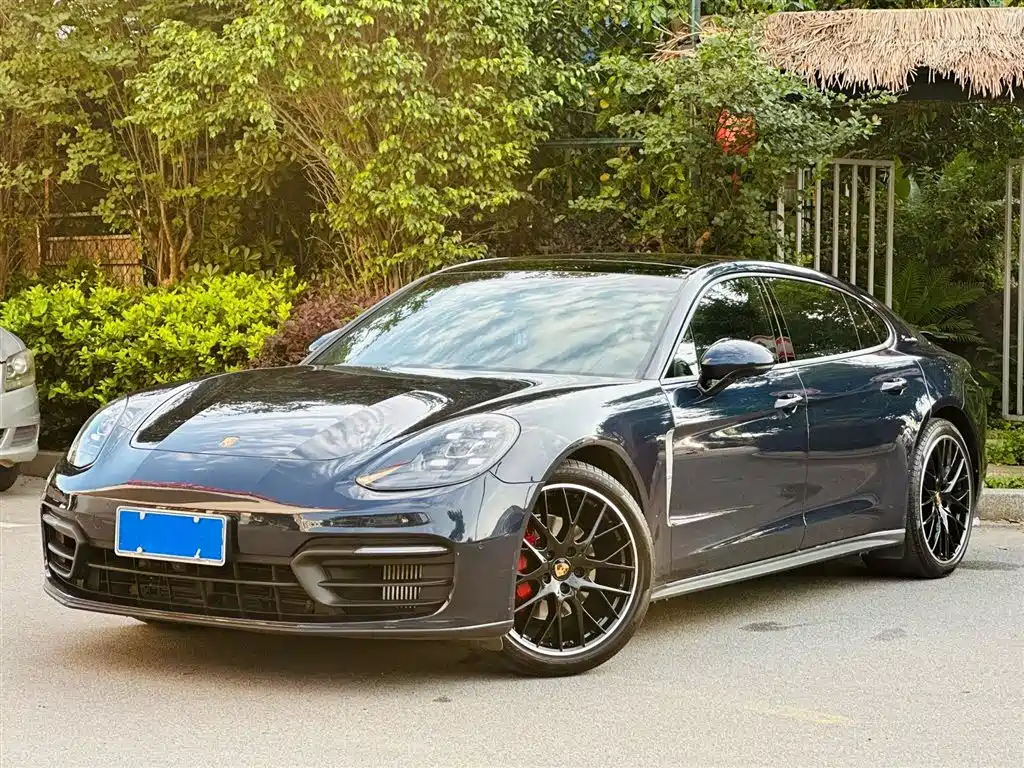Porsche Panamera 2022 — фото 1