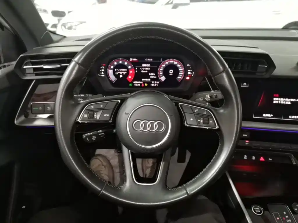Audi A3 2024 — фото 11