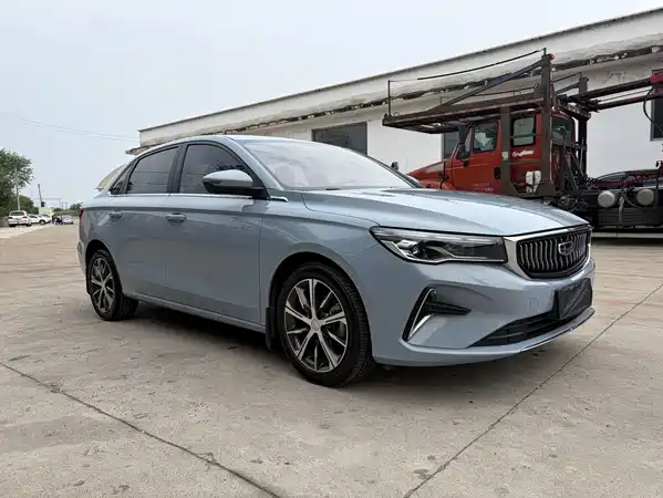 Geely Emgrand 2023