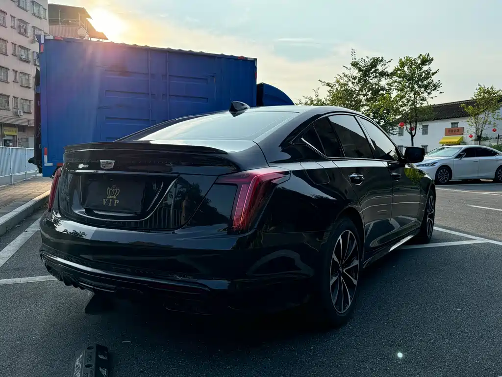 Cadillac CT5 2022 — фото 13