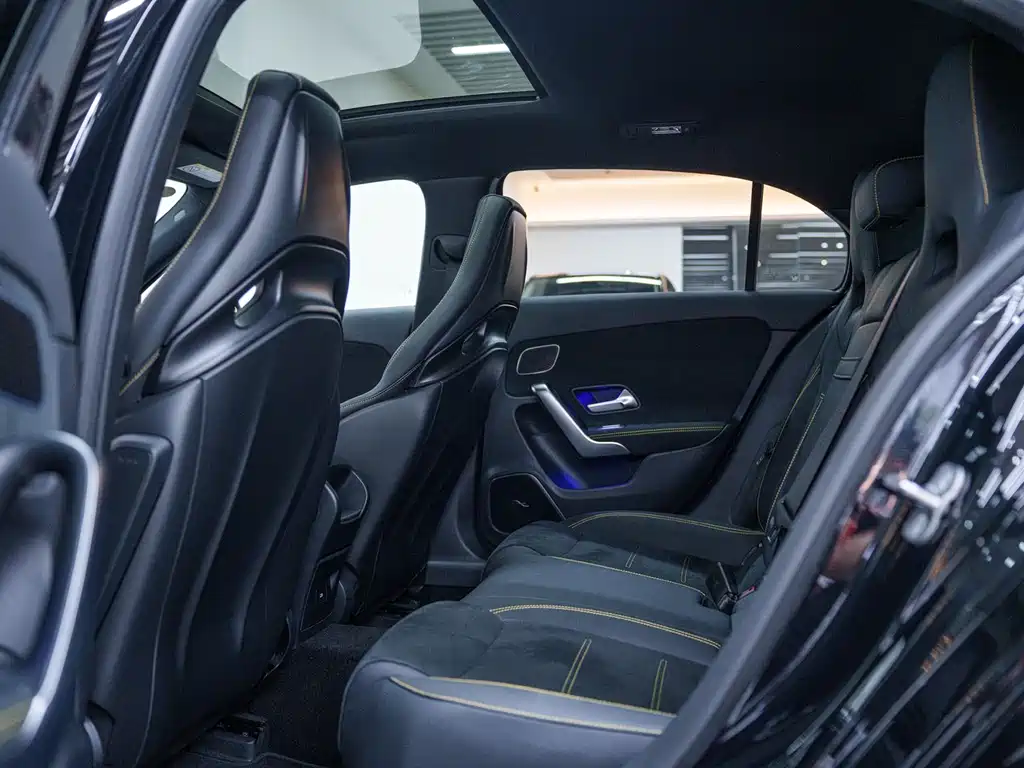 Mercedes-Benz A-Class AMG 2024 — фото 13