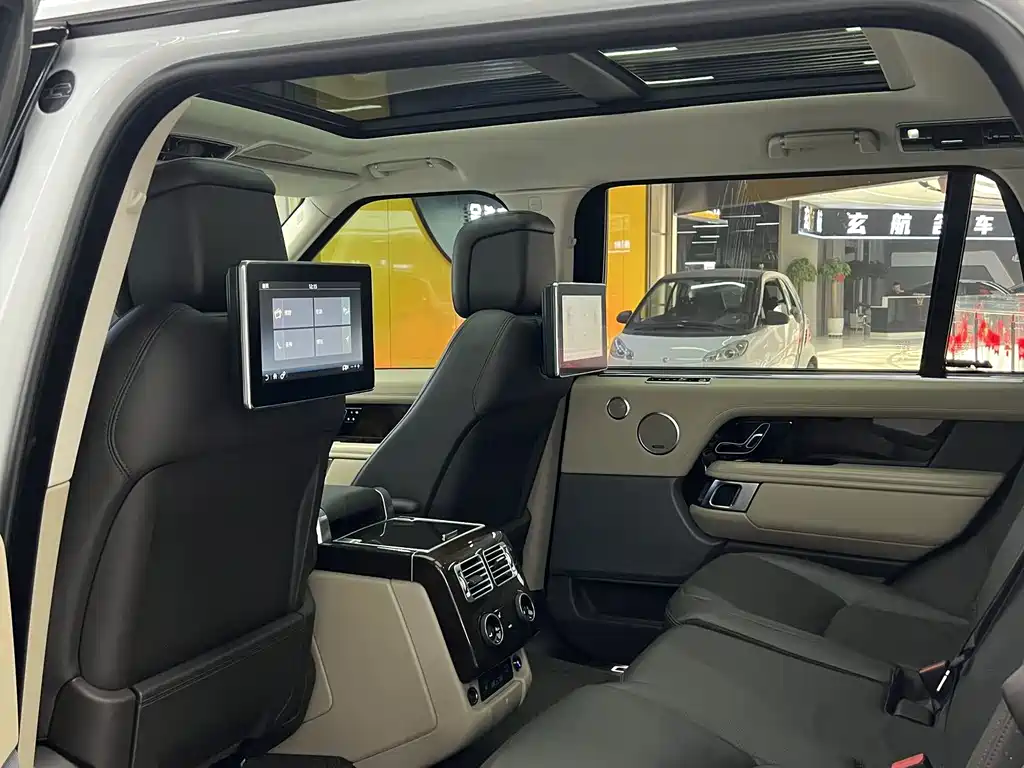Land Rover Range Rover 2021 — фото 13