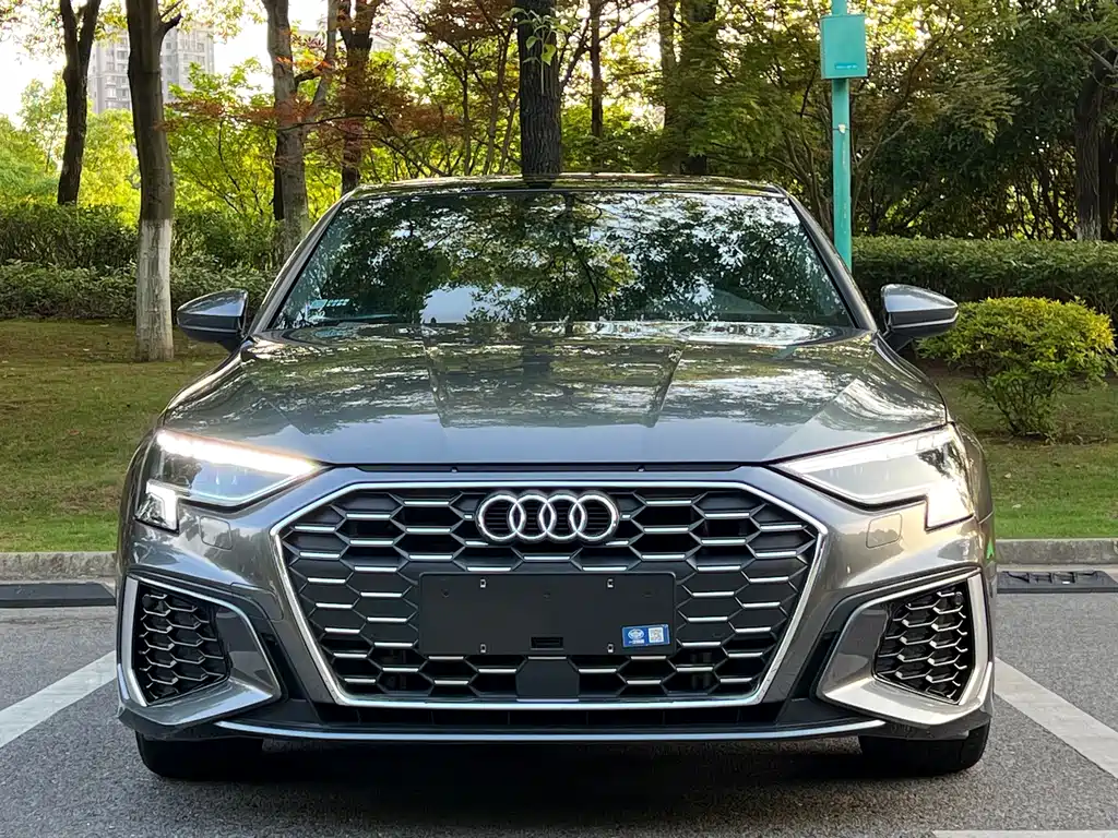 Audi A3 2023 — фото 2