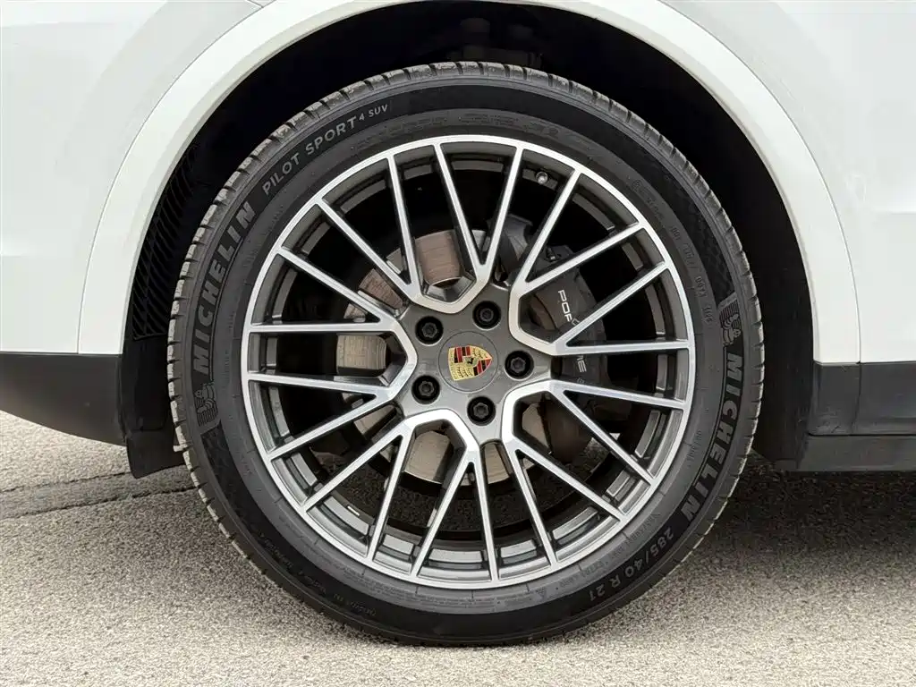 Porsche Cayenne 2021 — фото 14