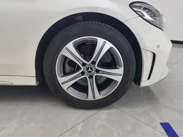 Mercedes-Benz C-Class 2021