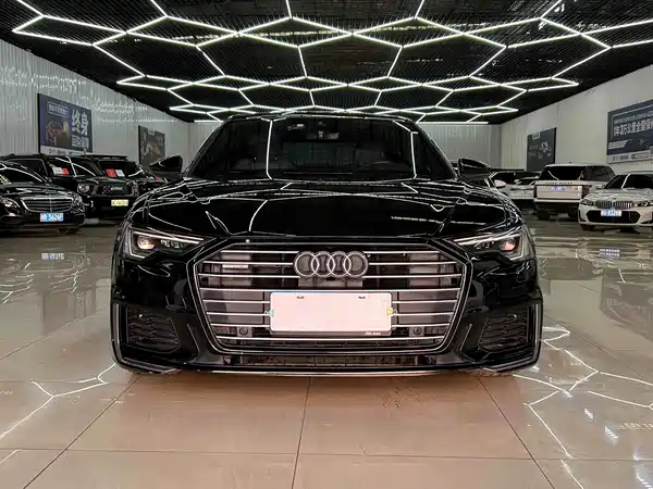 Audi A6L 2022