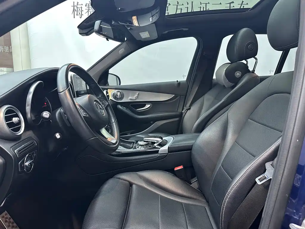 Mercedes-Benz GLC 2017 — фото 14