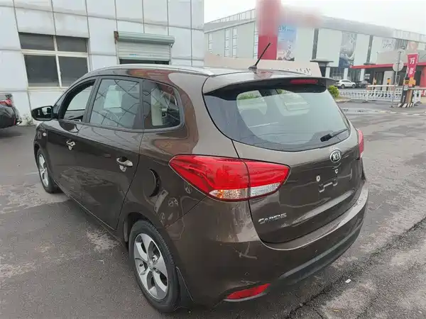 Kia Jiale 2013