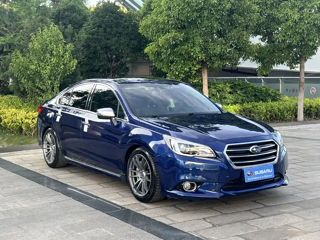 Subaru Legacy 2017 — фото 3
