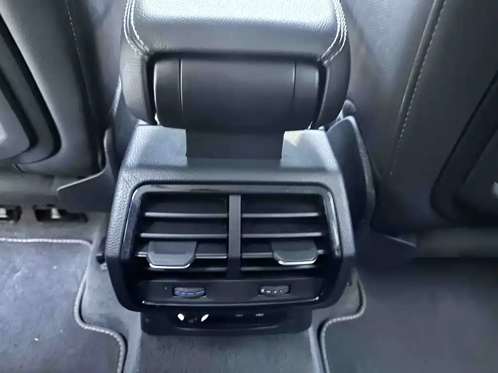 Audi Q3 2023 — фото 19