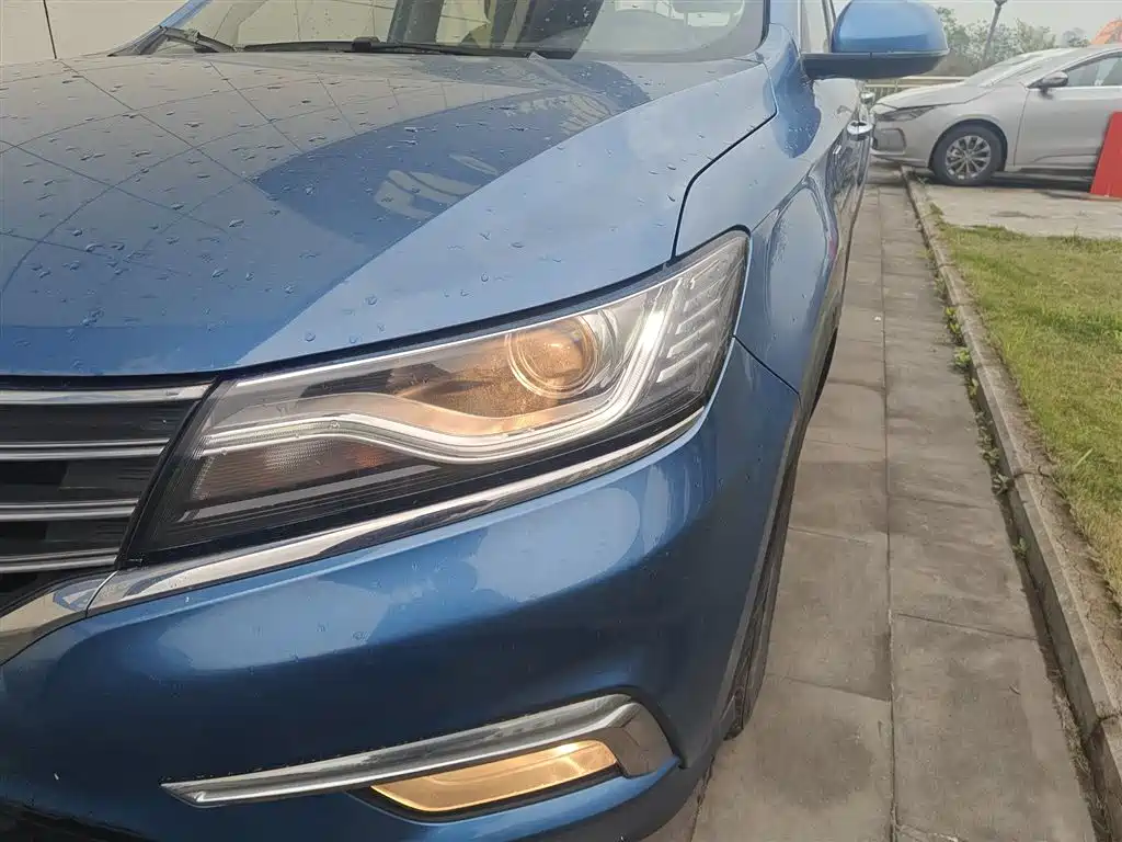 Roewe RX5 2018 — фото 18
