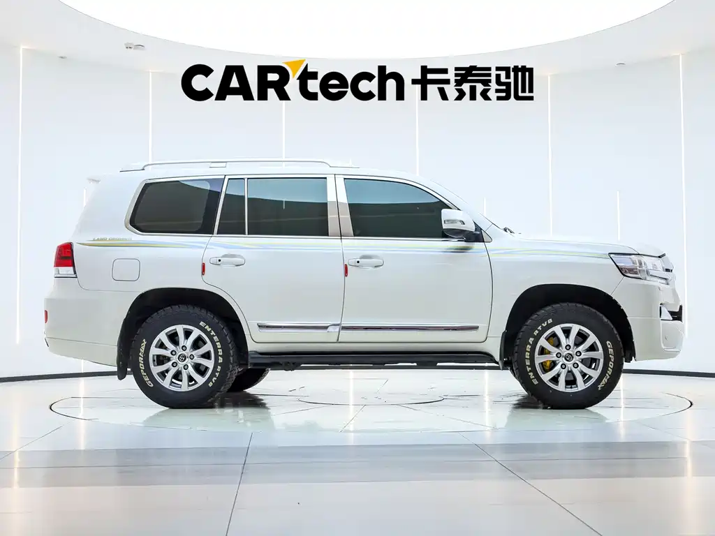 Toyota Land Cruiser 2013 — фото 4