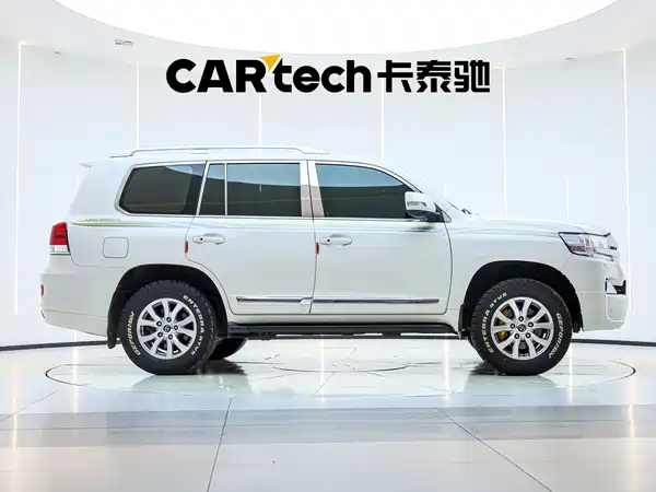 Toyota Land Cruiser 2013
