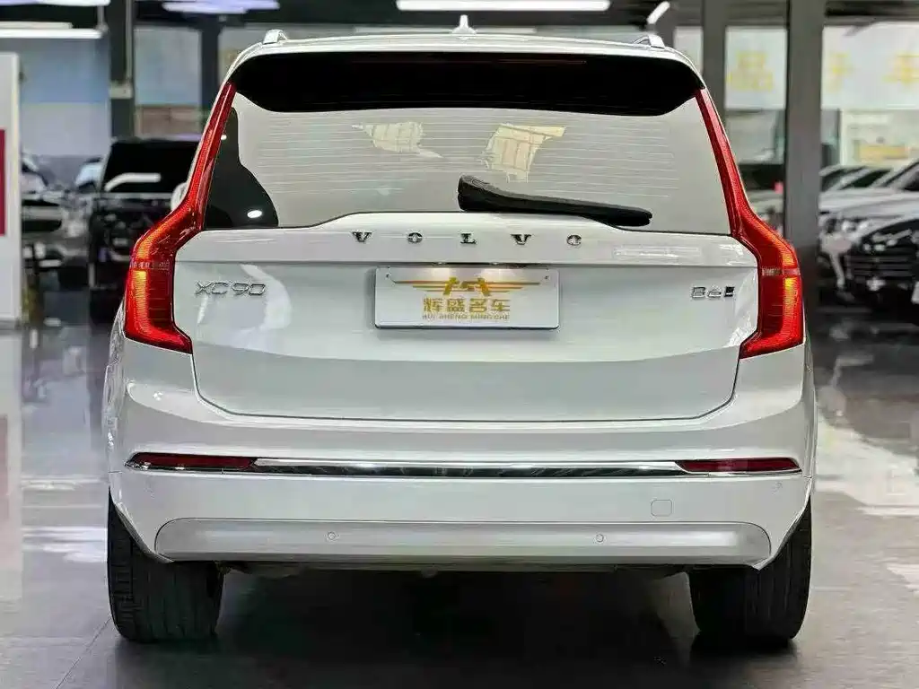 Volvo XC90 2022 — фото 9