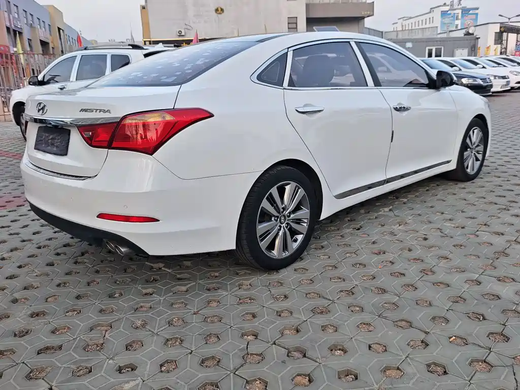 Hyundai Mistra 2014 — фото 9