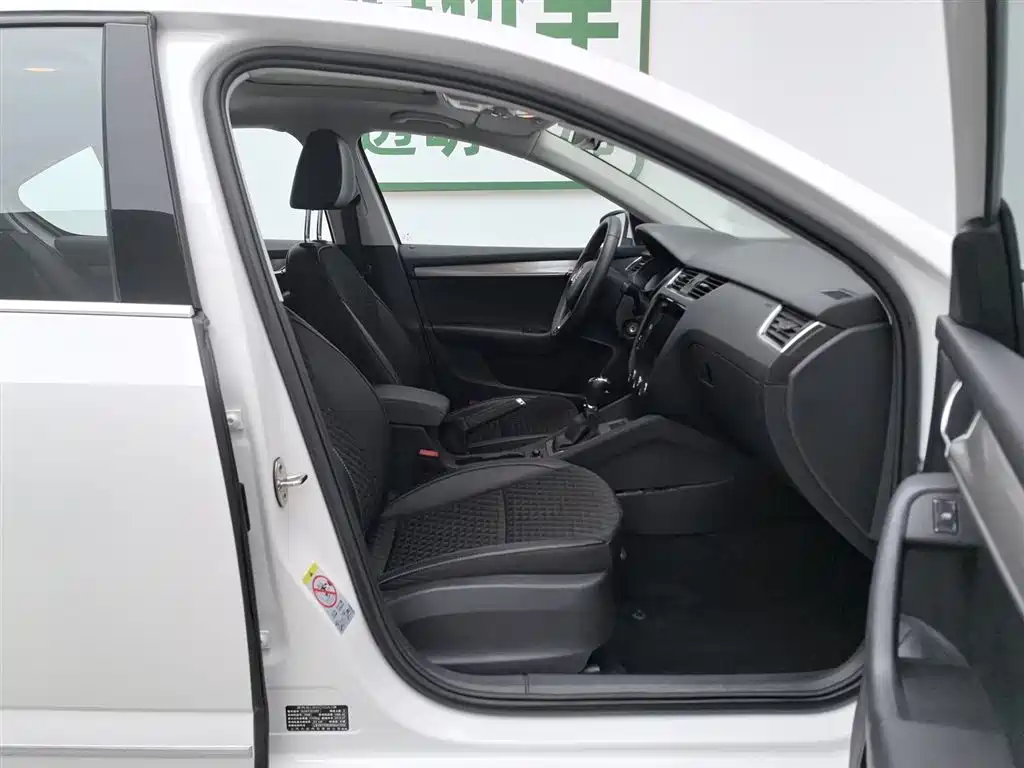 Skoda Octavia 2019 — фото 23
