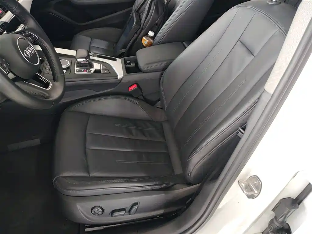 Audi A4L 2020 — фото 11