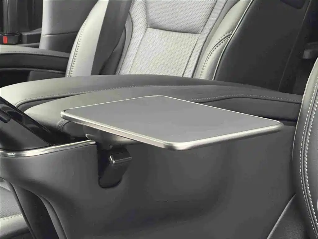 Lexus LM 2024 — фото 19