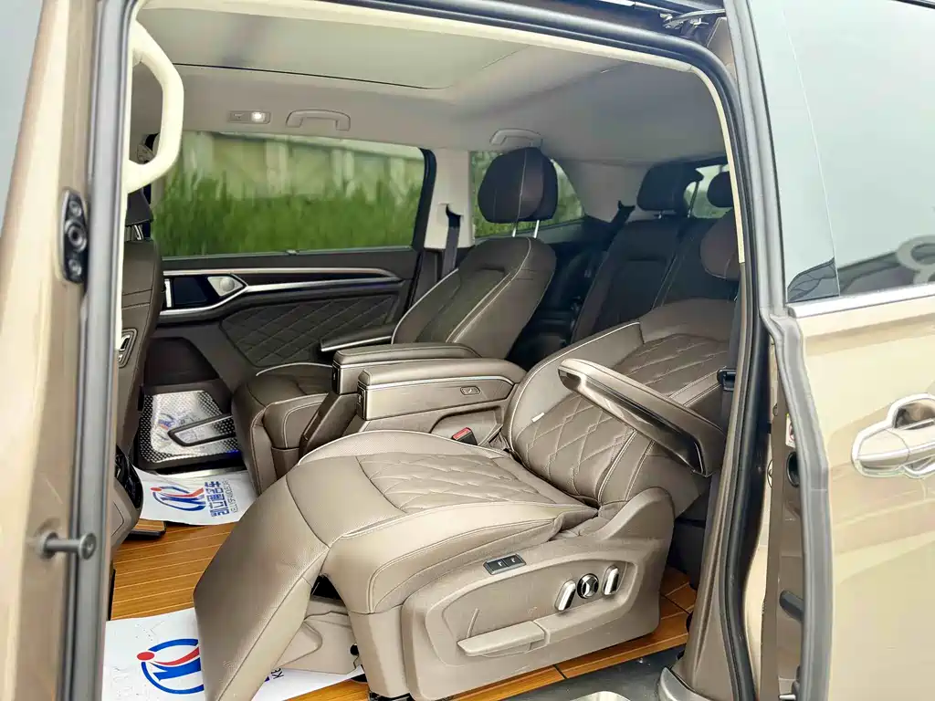 Volkswagen Viloran 2021