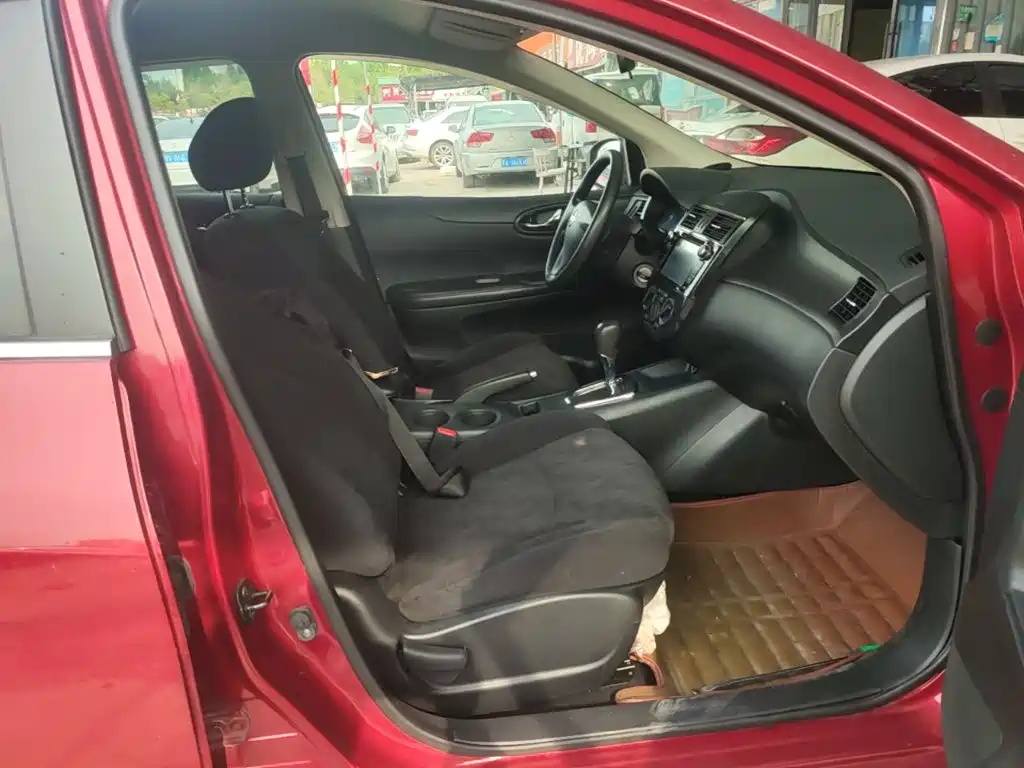 Nissan Tiida 2015 — фото 20