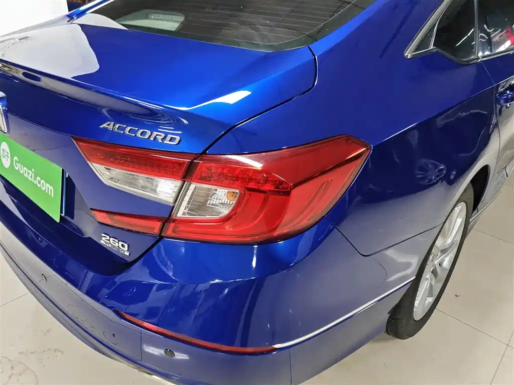 Honda Accord 2018 — фото 8