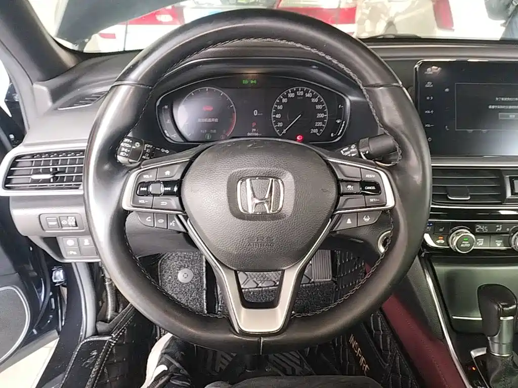 Honda Inspire 2022 — фото 11