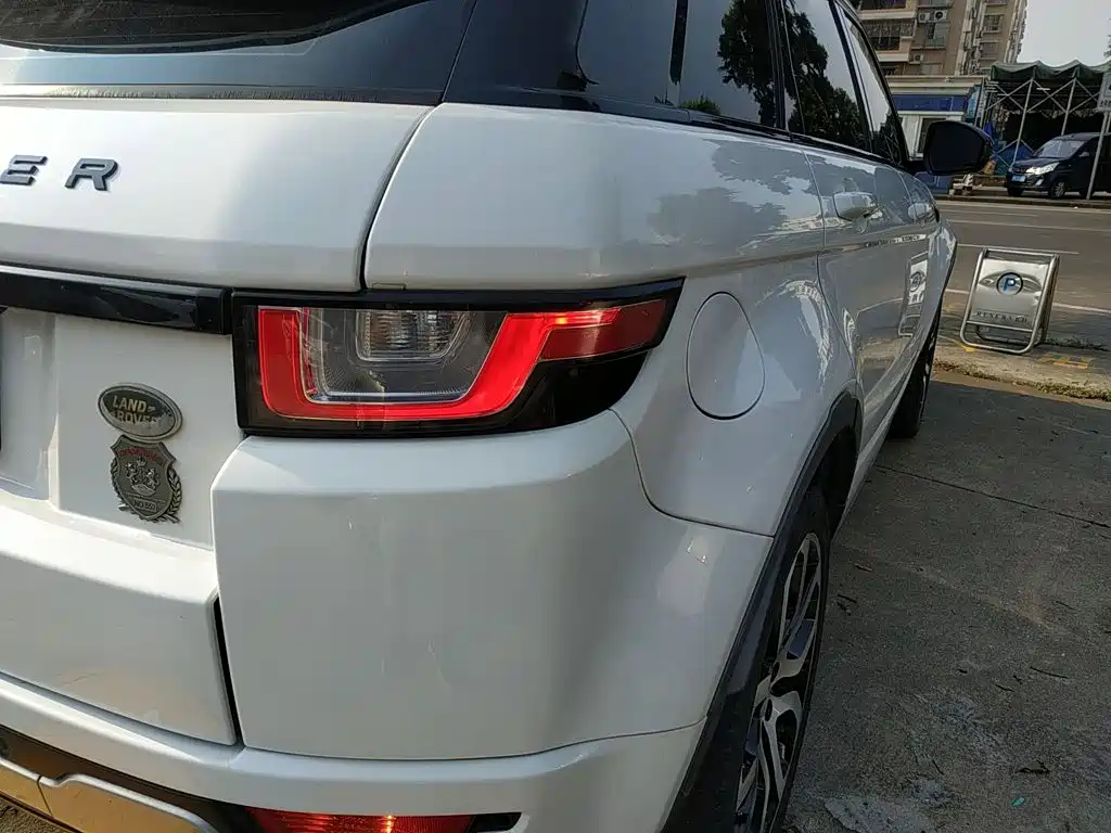 Land Rover Range Rover Evoque 2018 — фото 24