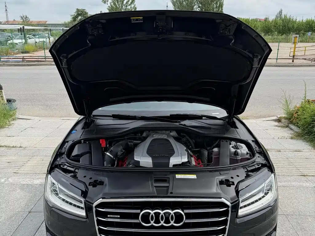 Audi A8 2018 — фото 6